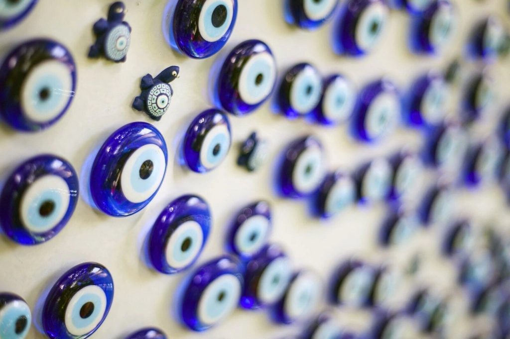 Amuletos nazar contra el mal de ojo